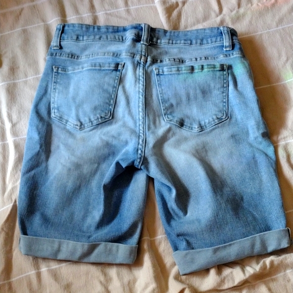 Midrise blue jean shorts - Picture 2 of 3